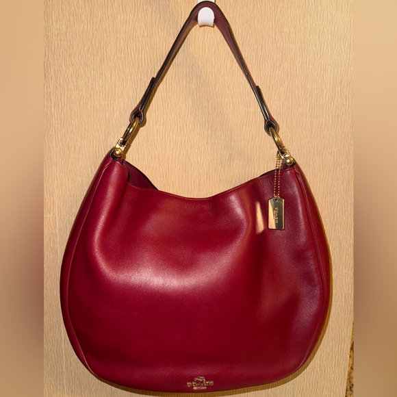 Coach Hobo Glove-tanned Leather Shoulder Bag Red. Pre Owned Great condition. - Picture 1 of 11